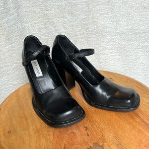 Steve Madden old school high heel Mary Jane